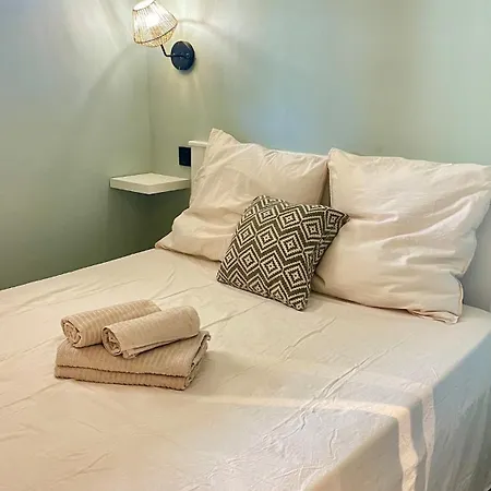 Lamoma 4 Person Air-conditioned Beachfront&lagoon Pool 가신
