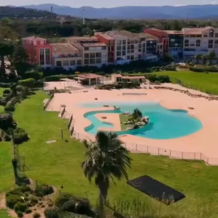 Lamoma 4 Person Air-conditioned Beachfront&lagoon Pool * 盖辛