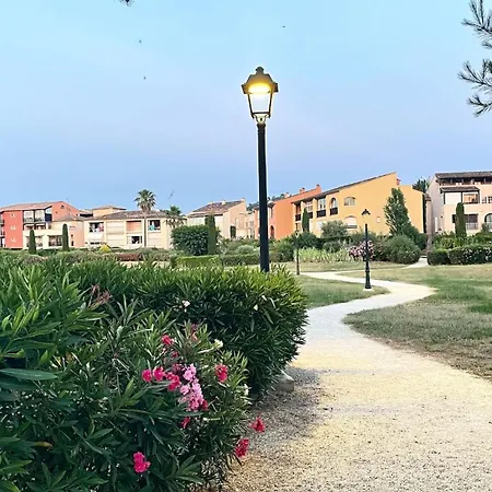 Lamoma 4 Person Air-conditioned Beachfront&lagoon Pool *