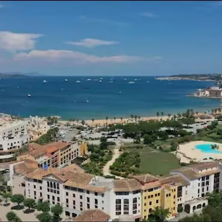 Lamoma 4 Person Air-conditioned Beachfront&lagoon Pool 公寓