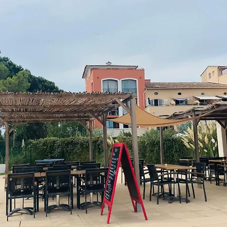 아파트 Lamoma 4 Person Air-conditioned Beachfront&lagoon Pool 가신