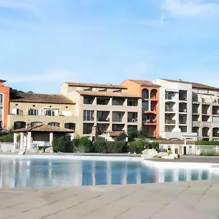 Lamoma 4 Person Air-conditioned Beachfront&lagoon Pool